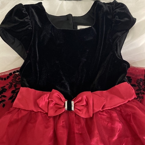 Girl Dress Black/Burgundy - Picture 12 of 12